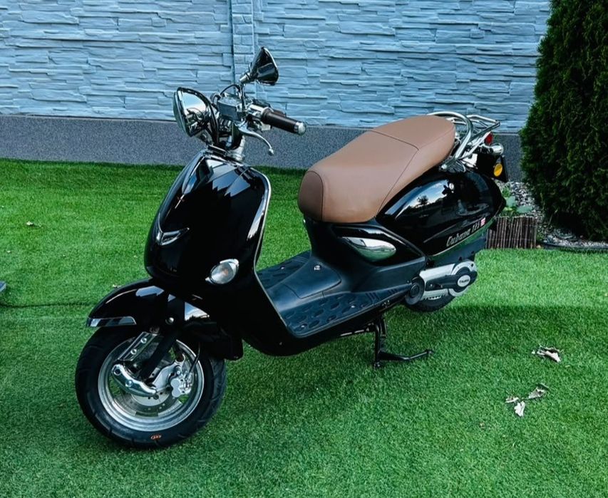 Scuter Retro Tauris Cubana 125 CC 4 T   Habana / Vespa