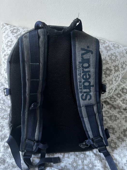 Оригинална раница Superdry Tarp Backpack, 21L (сив меланж)