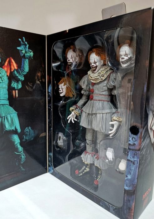 Оригинальная фигурка NECA Pennywise Well Hous