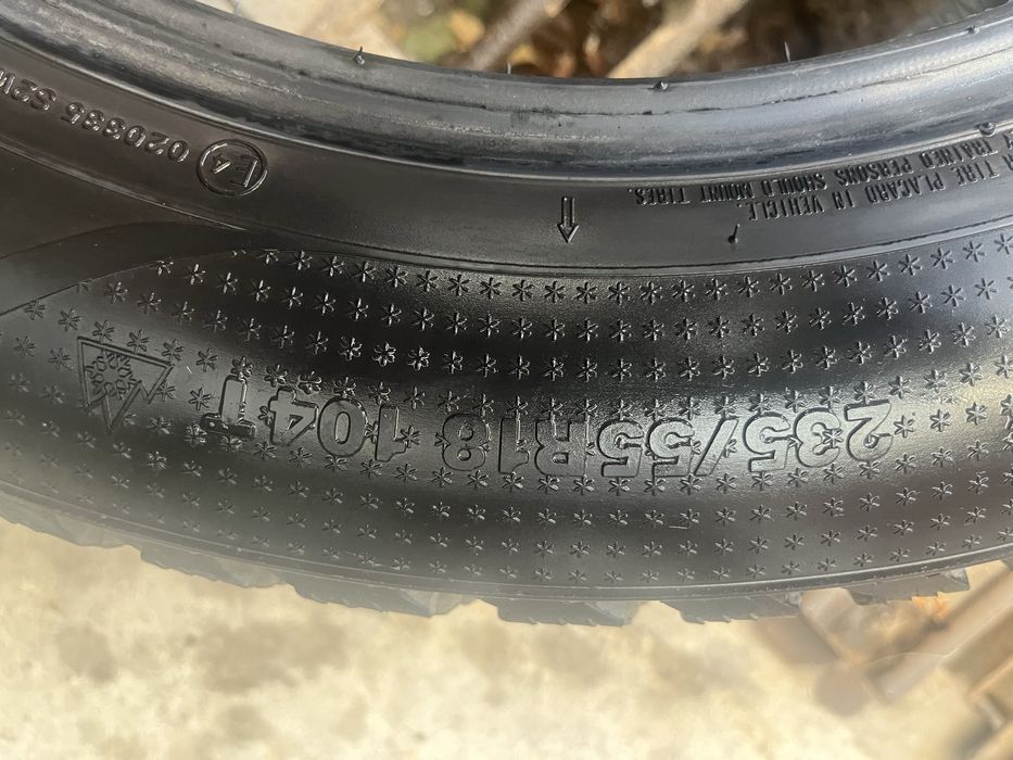 Продам шины б/у шипованные R18