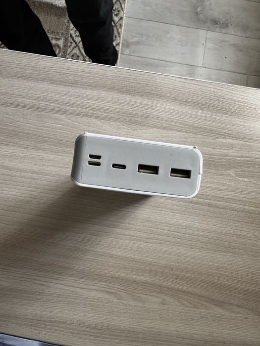 Продам повер банк