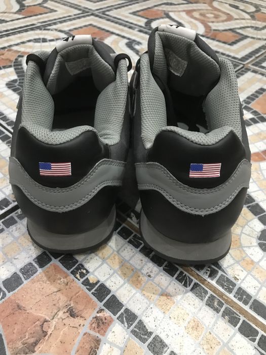 Продам кроссовки в отличном состоянии.