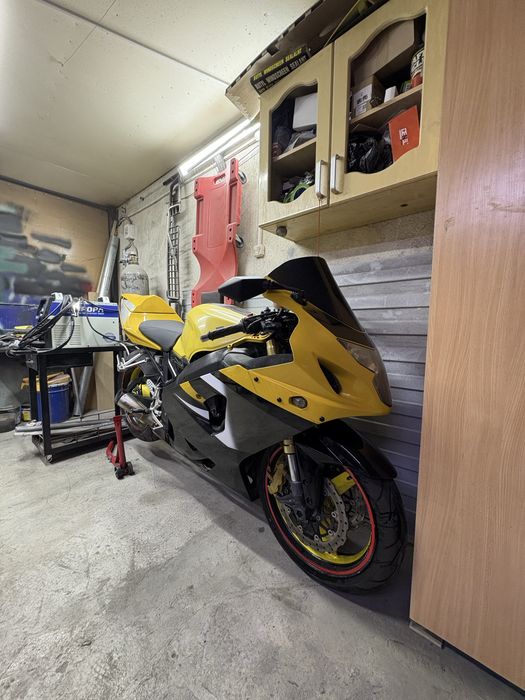 Suzuki GSX-R 600 K4