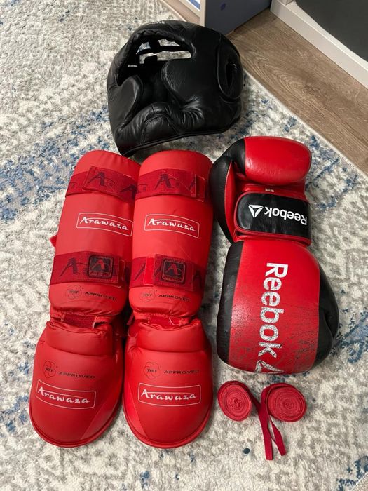 набор(футы, шлем, перчатки, бинт)