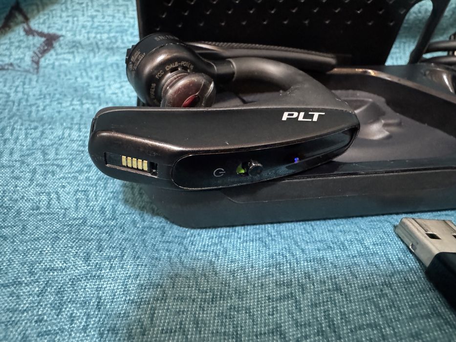 Casca Bluetooth Plantronics Voyager 5200 cu Case