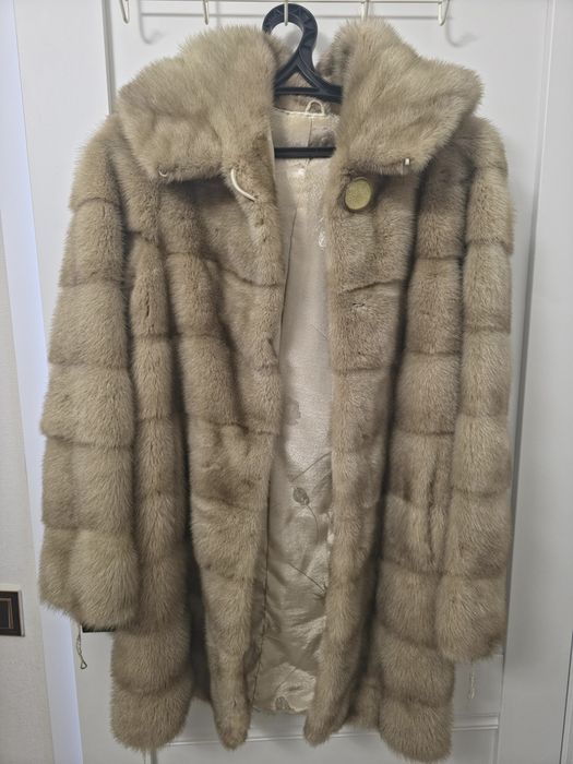 Продам норковую шубу