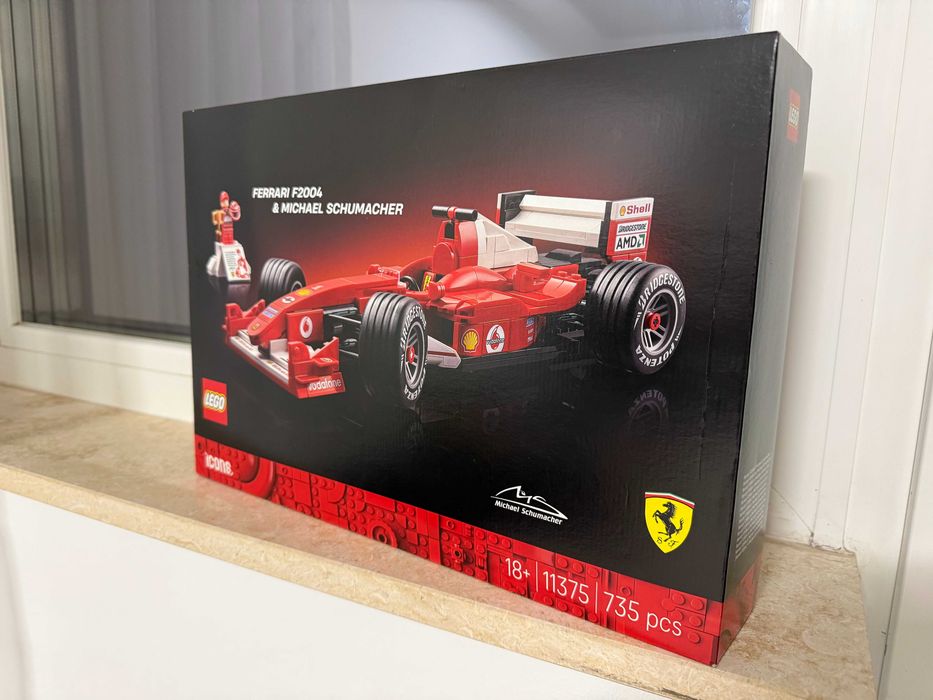 Vand LEGO Icons, Ferrari F2004 si Michael Schumacher