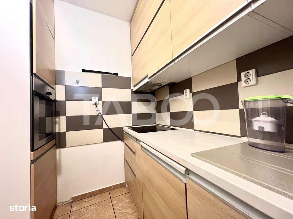 Apartament cu 3 camere pe 2 nivele zona Centrala Piata Abator