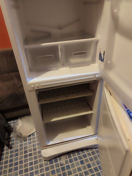 Продам холодильник,