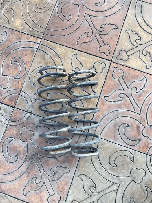 Пружина задний от Тико