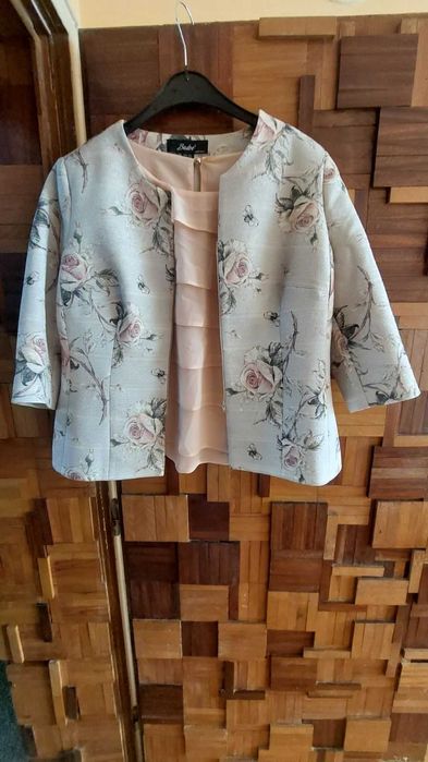 Дамски костюм Badoo