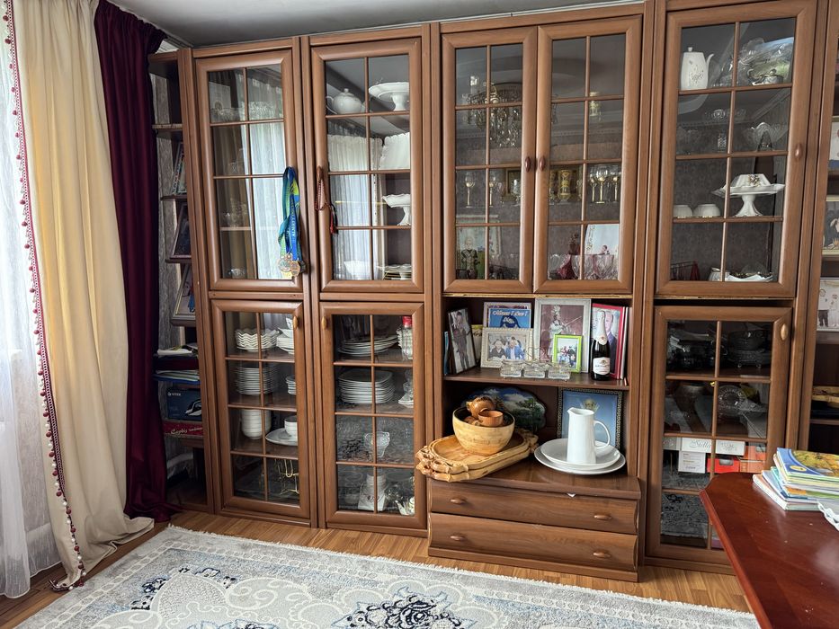 Продам бу. Стенку в хорошом состояни