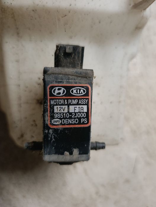 Казанче за чистачки Kia Sorento XM 2