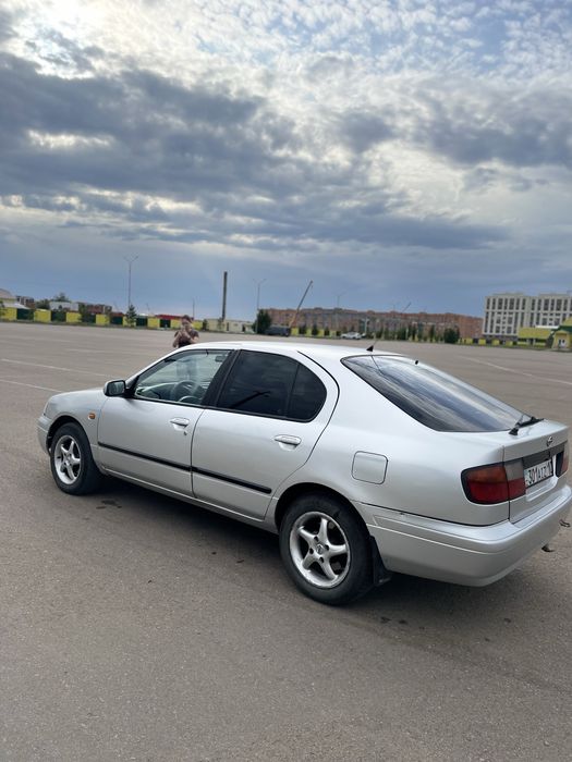 Nissan Primera P11