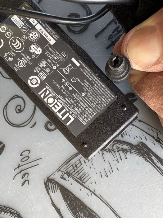 Зарядни устройства за лаптопи