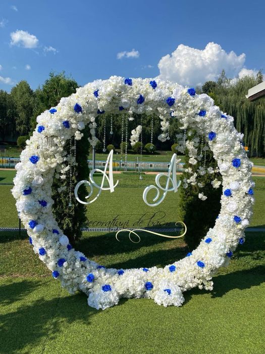 Vand arcada cu flori