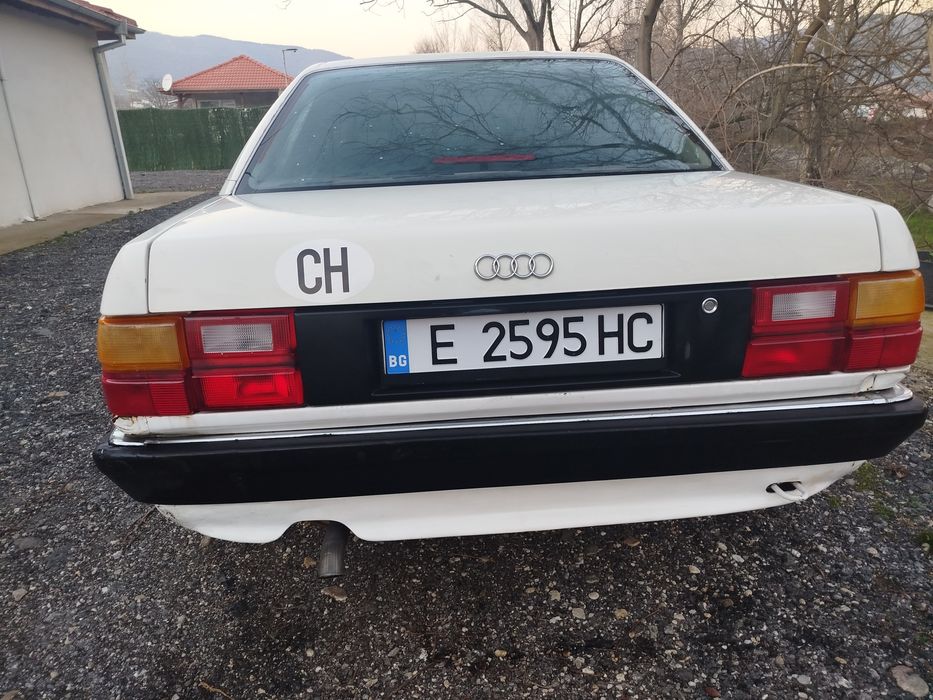 Продавам Audi 100 2.2 i 1990г