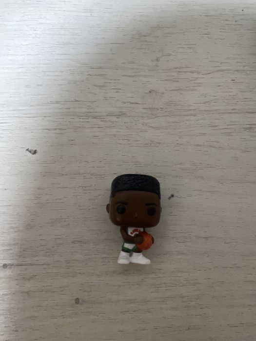 Лукас с вкладышем и ниточкой