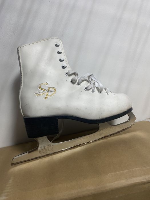 Коньки женские