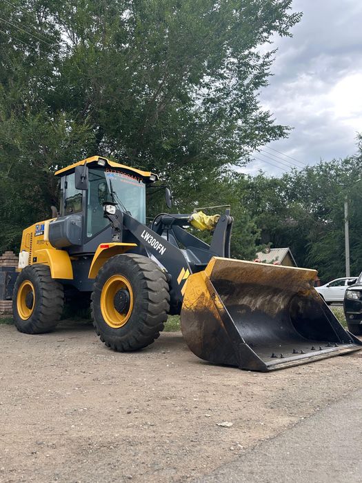 Услуги ПОГРУЗЧИКА 2 куба,