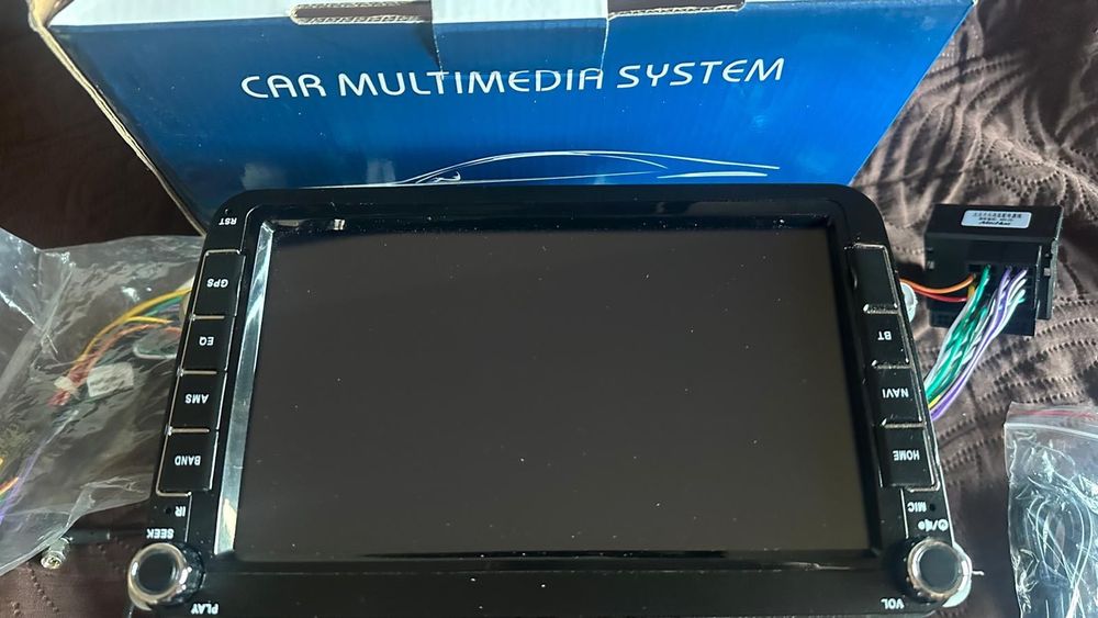 Navigatie ISUDAR Android 10 VW cu camera CarplayAndroidAuto WiFi Bluet