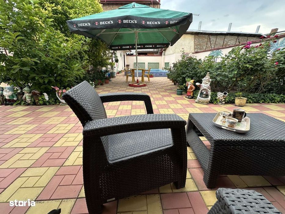 Proprietate ultracentrala cu piscina + garaj si anexa