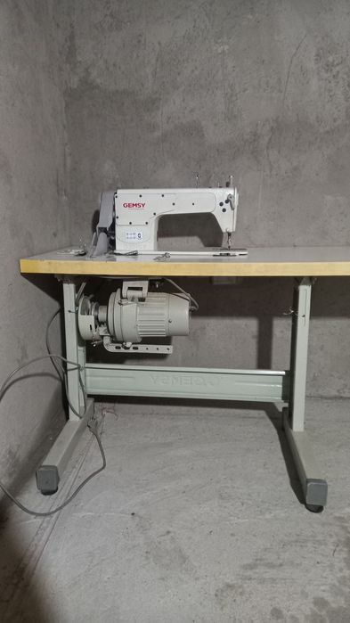 Швейная машина Gemsy