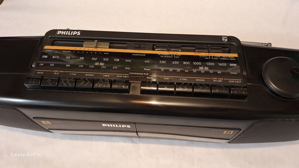 Vechi radiocasetofon dublu Philips