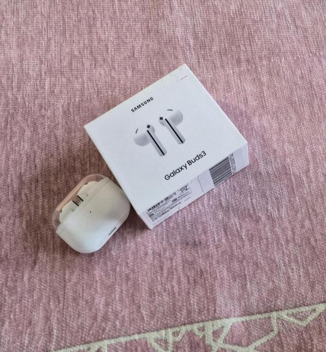 Наушники Samsung Galaxy Buds3 (Белые) / Оригинал