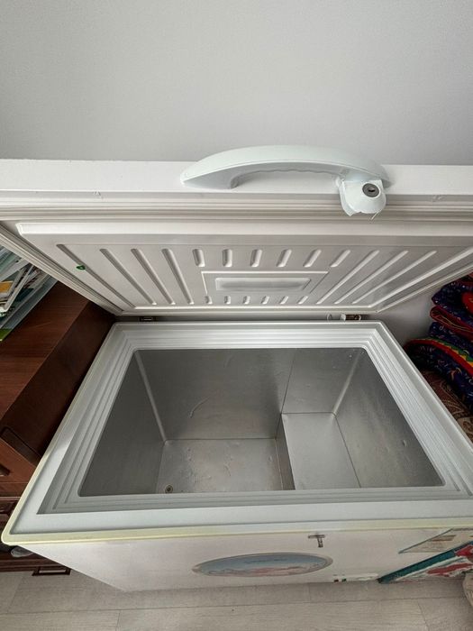 Продаю Морозильник