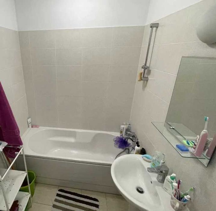 Дава се под наем Тристаен апартамент в Пловдив, Център - 85 кв.м за 285.6 € - Снимка #2