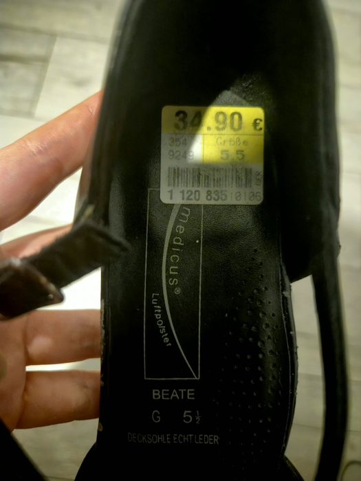 Sandale cu toc din piele naturală