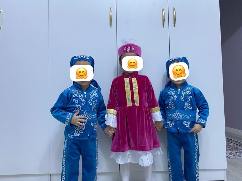 Продаю детские платья