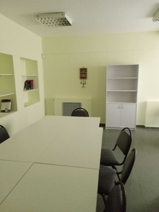 Столы офисные, почти новые, 5 штук