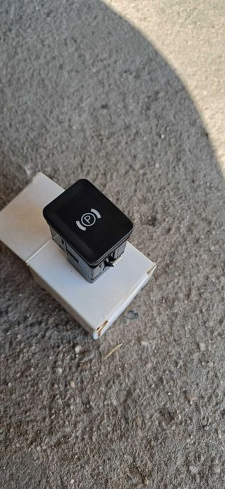 Продавам части за Пасат Б6