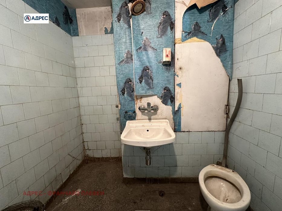 Продава се Тристаен апартамент в Плевен, Дружба 4 - 86 кв.м за 1070 €/кв.м - Снимка #6