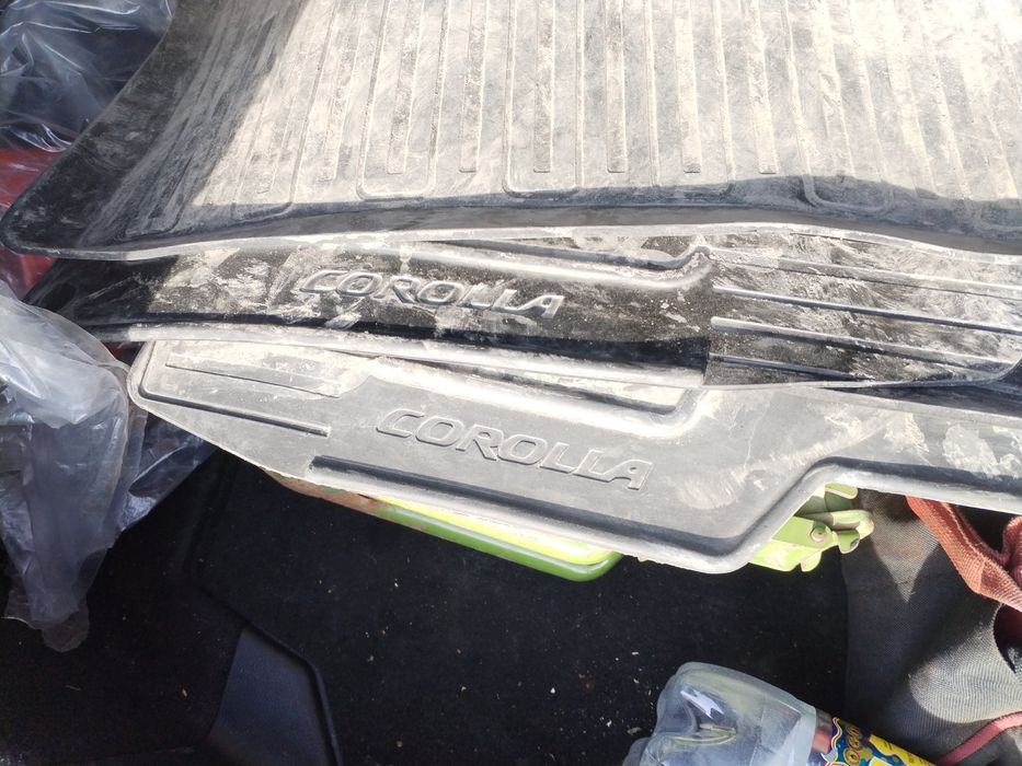 Полики резиновы Corolla 5000тг