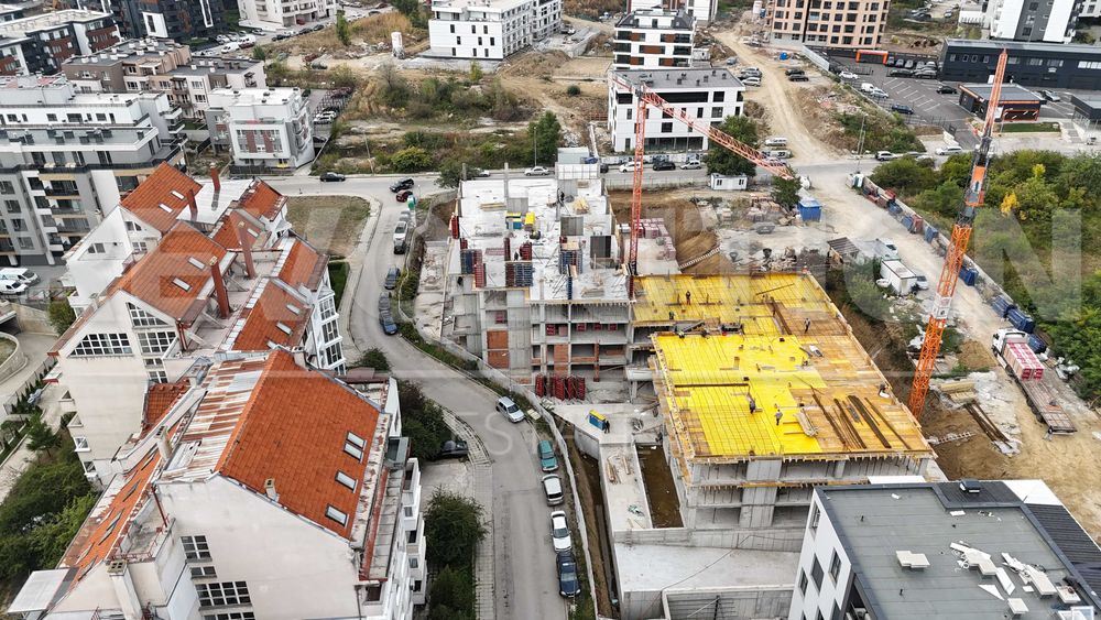 Продава се Двустаен апартамент в София, Малинова долина - 76 кв.м за 1756 €/кв.м - Снимка #1