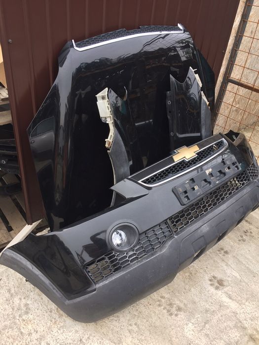 Bara Fata Capota Faruri Aripii Chevrolet Captivia pret 4600 lei