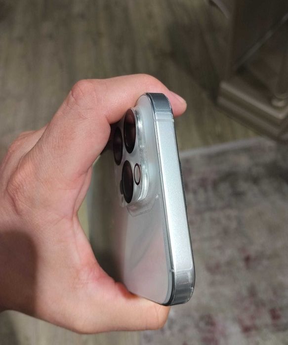 Vând iPhone 16 pro max