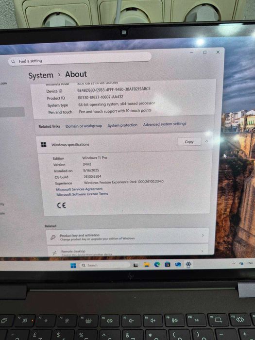 HP Spectre x360 2-in-l Laptop 1 -eu0xxx