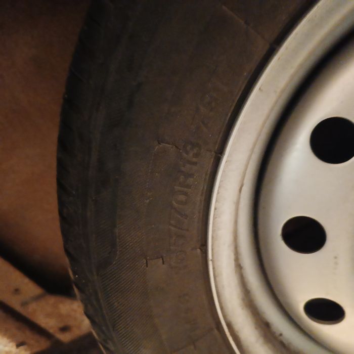 Продам шину с дисками новый