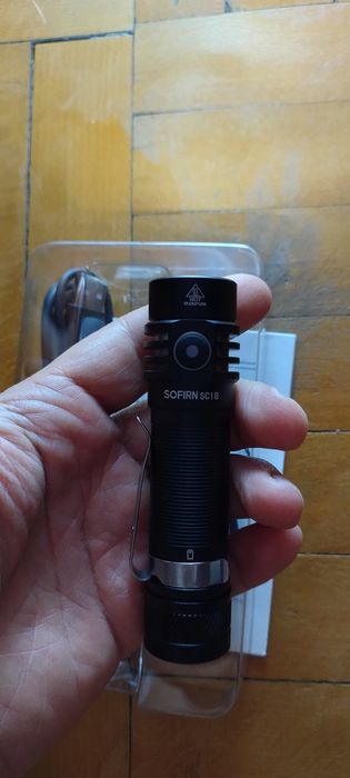 Lanterna Sofirn SC 18