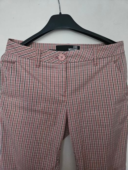 Нов панталон на Love Moschino