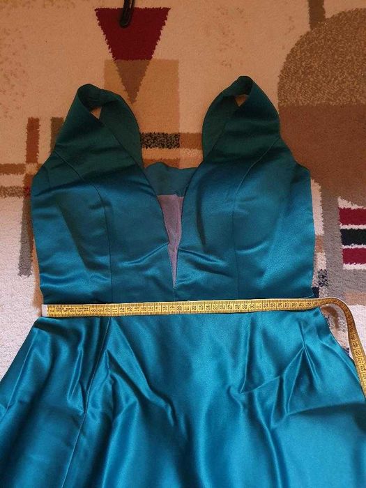 Rochie verde smarald de ocazii