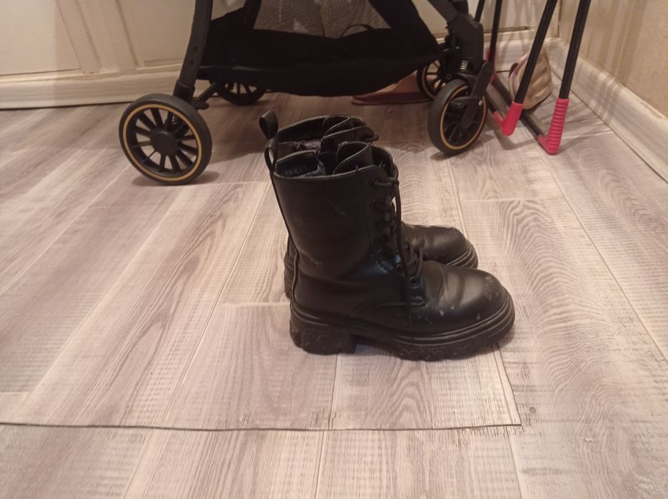 Ботинки мальчик и девочка