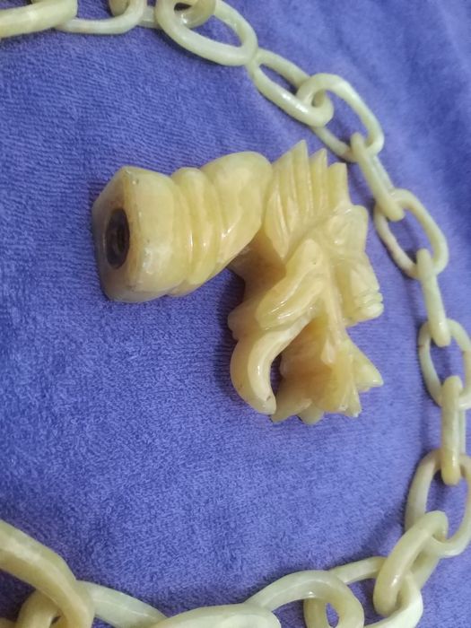 Продаётся эксклюзивная вещь, из особого Нифрита, всё ручной работы!