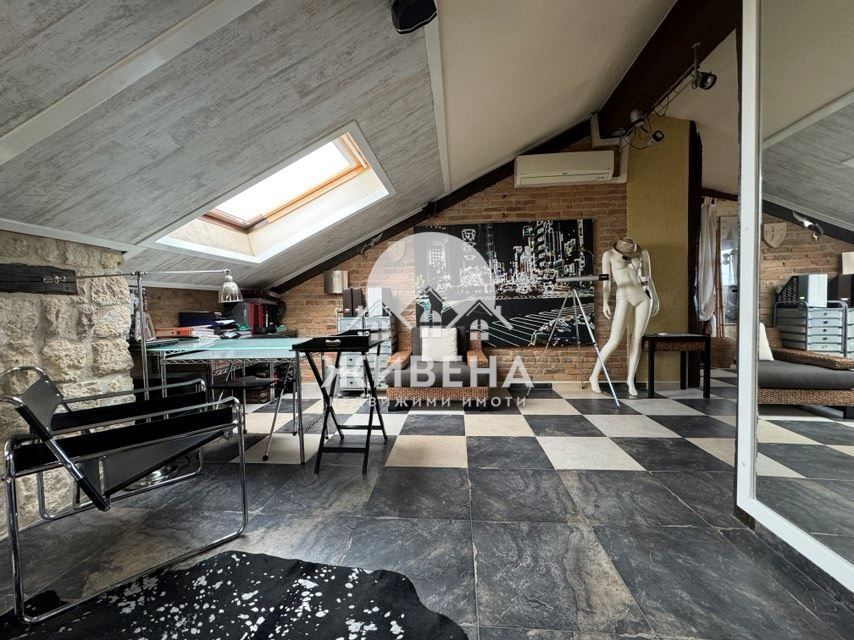 Продава луксозна къща в м-т Ален Мак