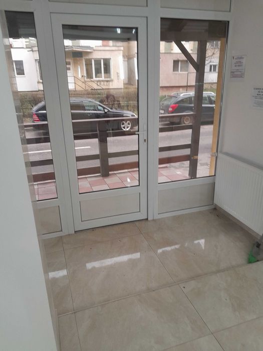 Salon  de înfrumusețare frizerie modificat din apartament