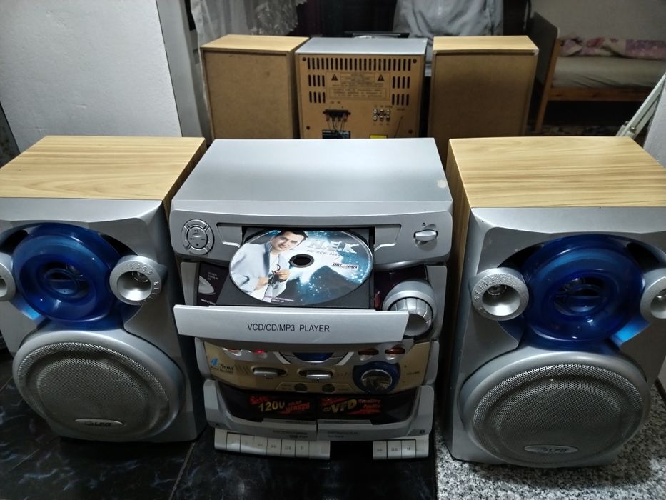 Combina audio LFG stereo cu boxe